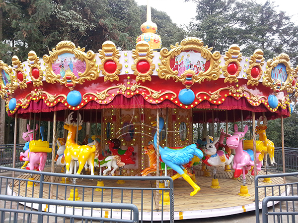 What is the purpose of the light design of the carousel?